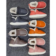 Sepatu bot katun hangat